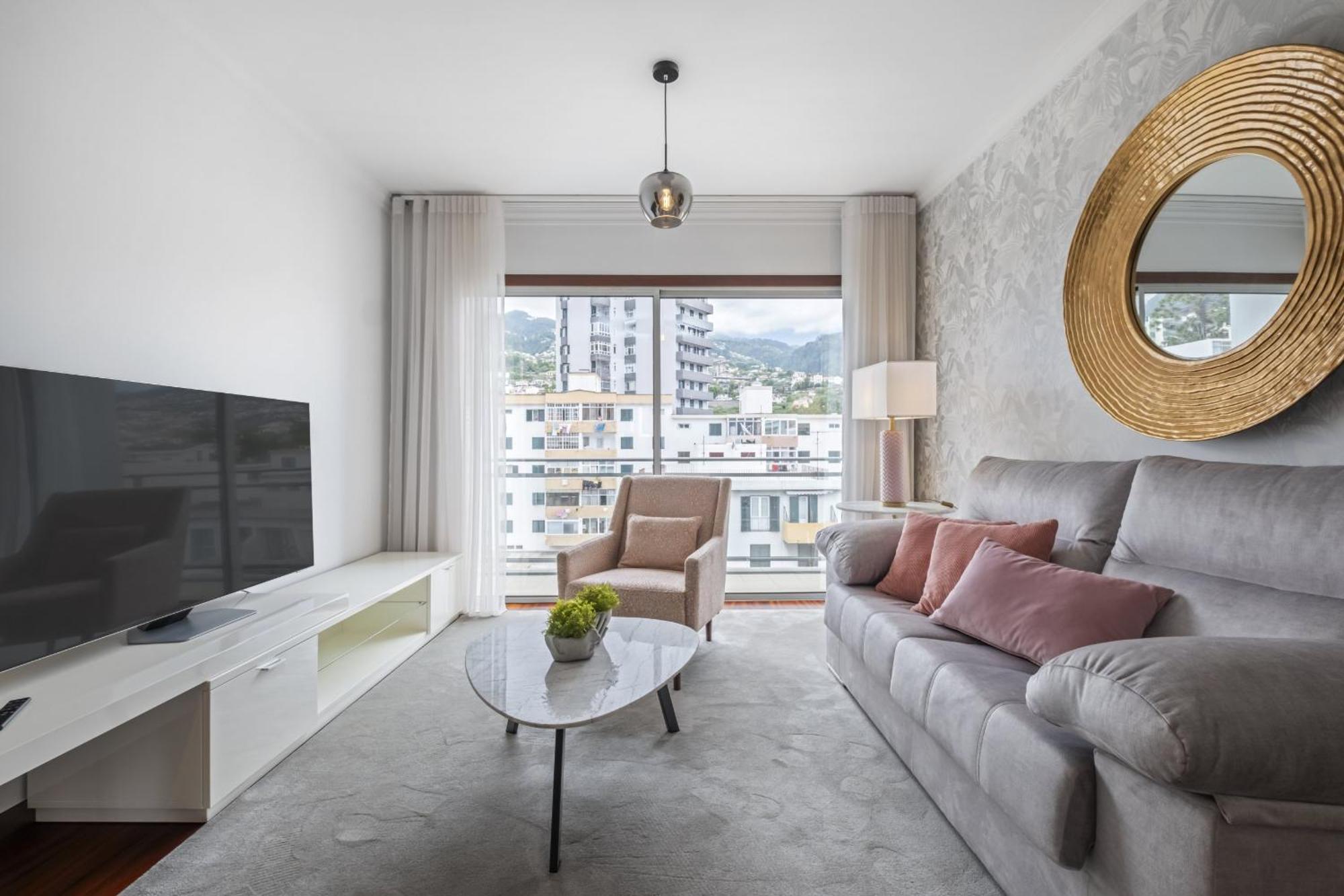 Fifth Apartment By Madeira Sun Travel 푼샬 외부 사진